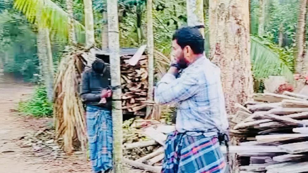 সুপারি চুরি, বাবা–ছেলে কারাগারে